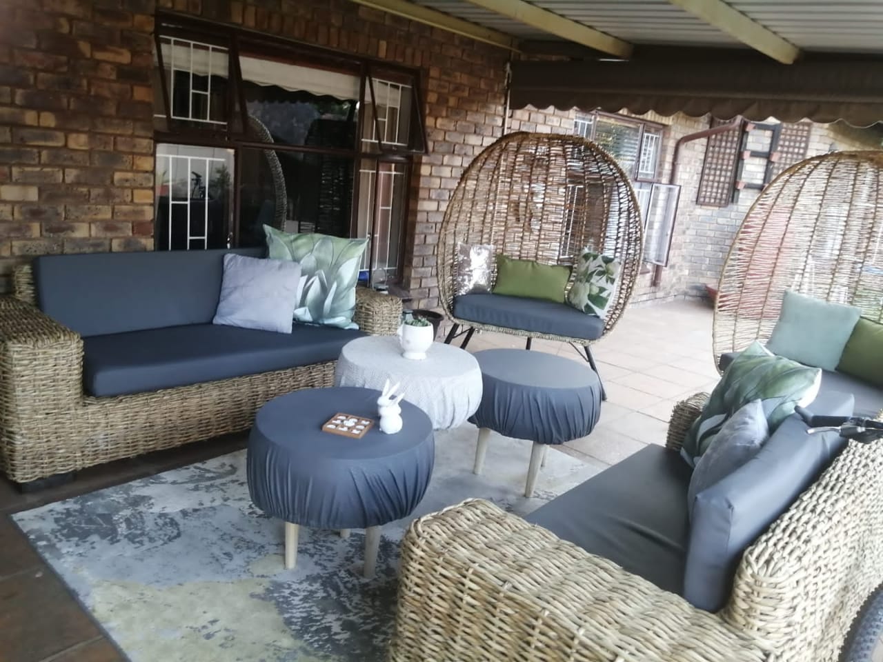 Savannah Oval Lounge Chair - Image 3